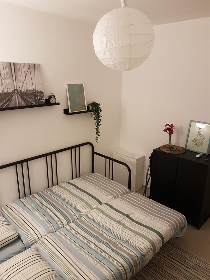 Private Bed/Bathroom In Нетания Экстерьер фото